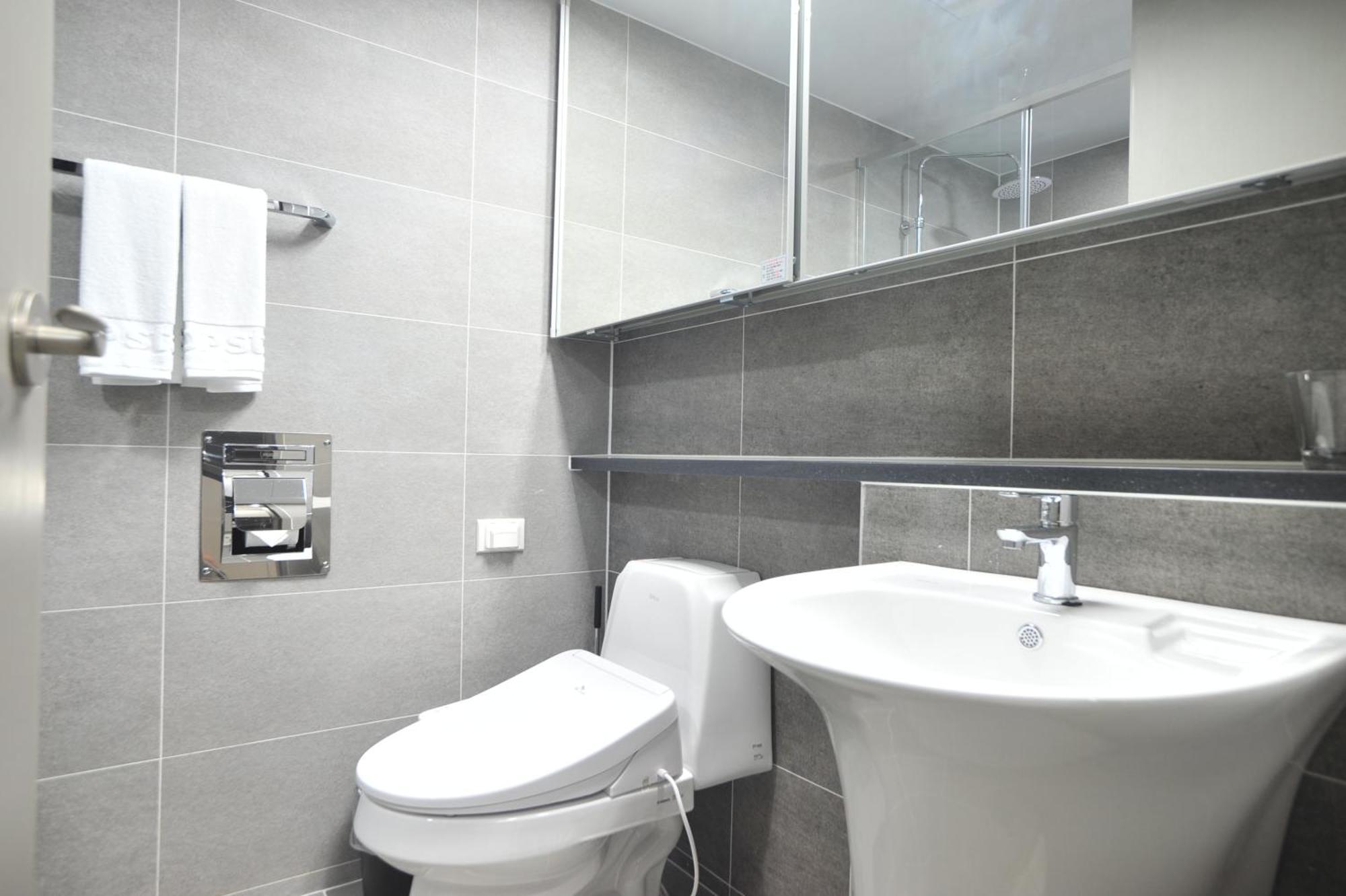 Coopstay Yeosu Hotel Zewnętrze zdjęcie