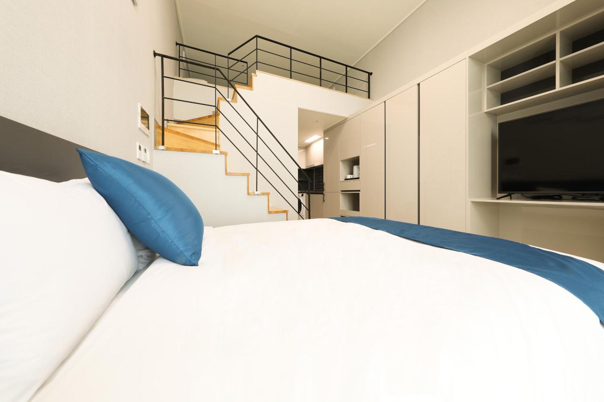 Coopstay Yeosu Hotel Zewnętrze zdjęcie