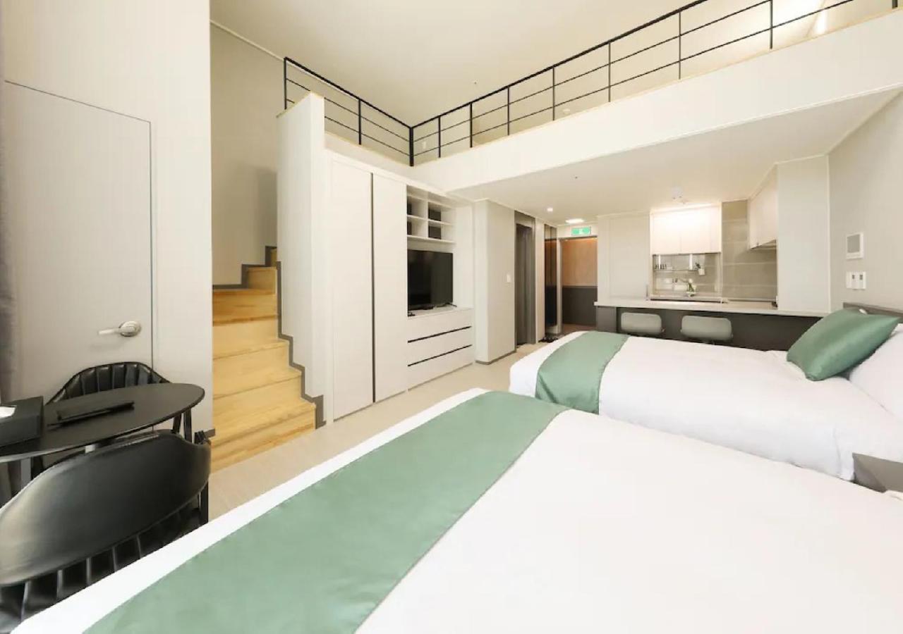 Coopstay Yeosu Hotel Zewnętrze zdjęcie