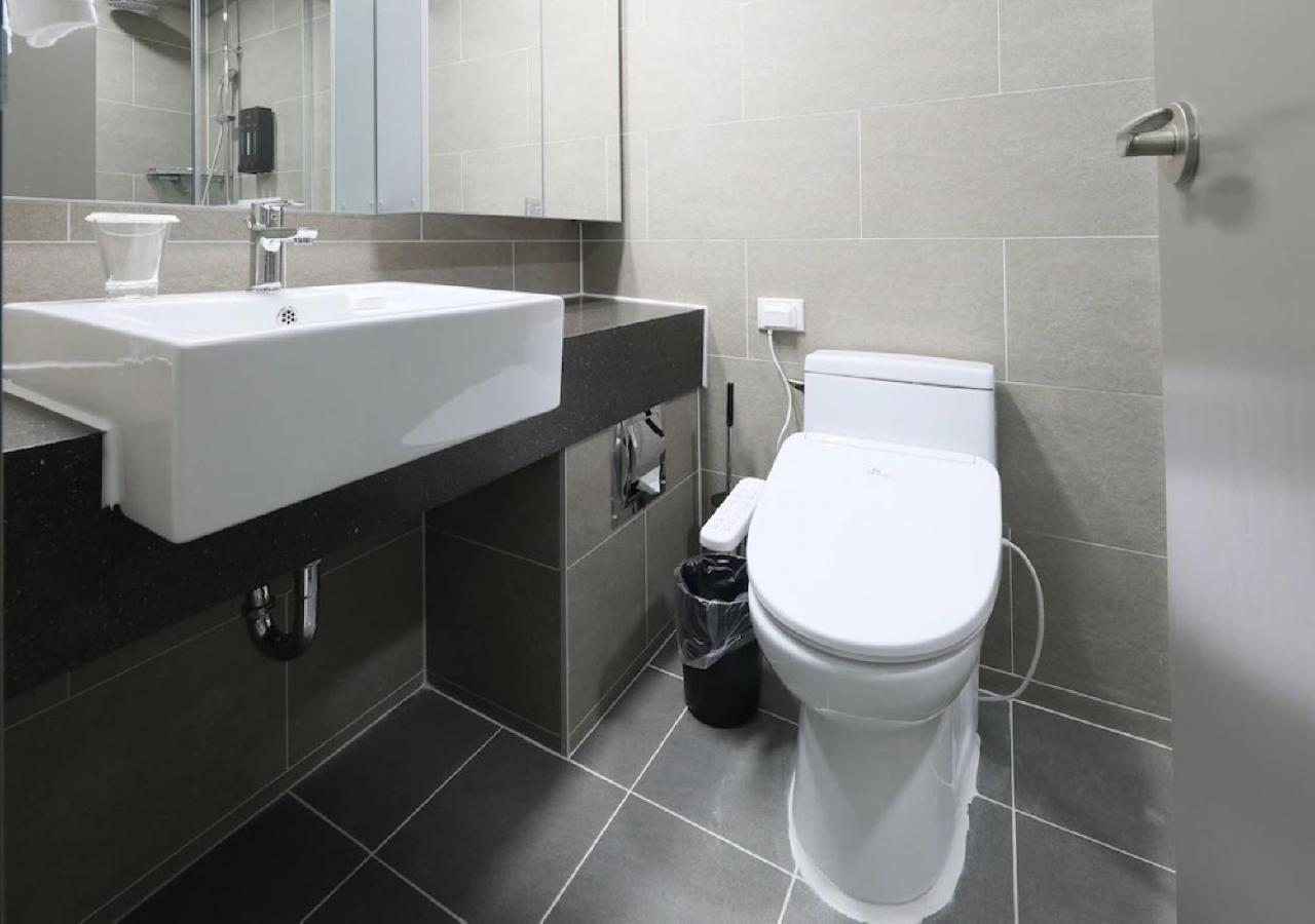 Coopstay Yeosu Hotel Zewnętrze zdjęcie
